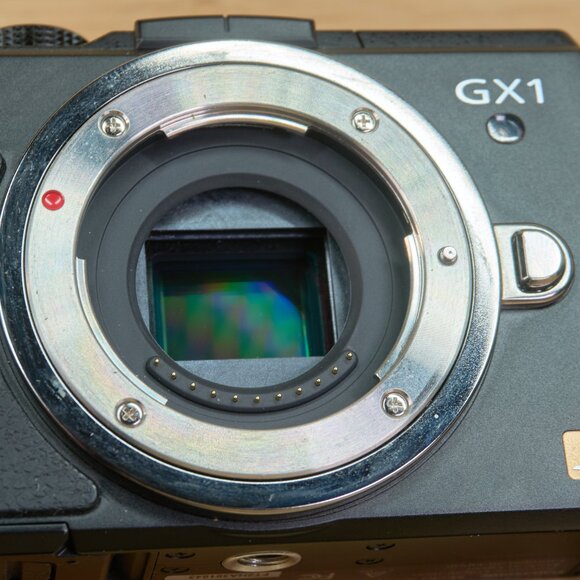 Panasonic LUMIX DMC-GX1 Mirrorless Camera / 16MP / Body Only / Made in Japan - Picture 4 of 9